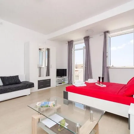 Silvana Apartment *